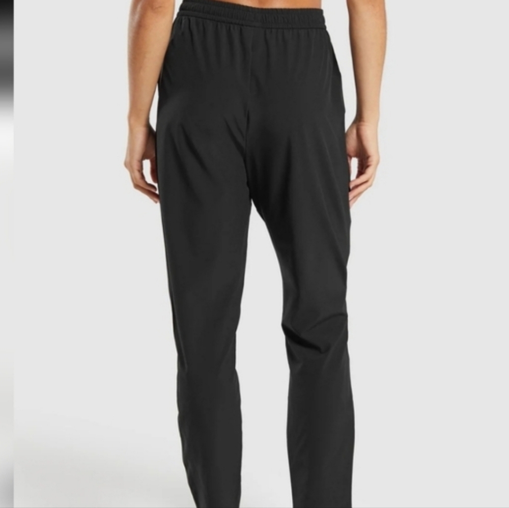 Gymshark Everyday Woven Pant - Picture 2 of 2